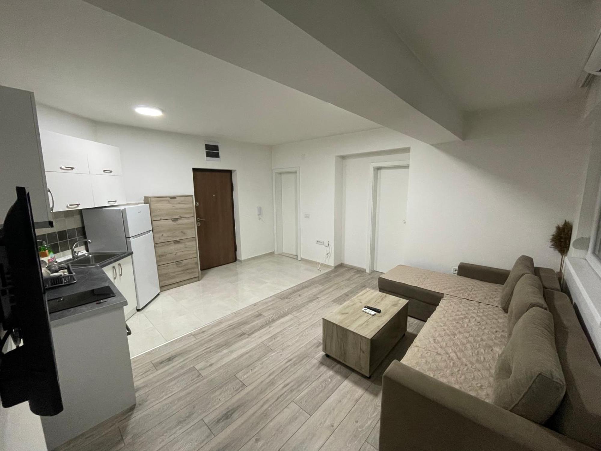 Mrn Apartment 2 Skopje Ngoại thất bức ảnh